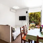 Awesome In With Wifi Apartament Omiš